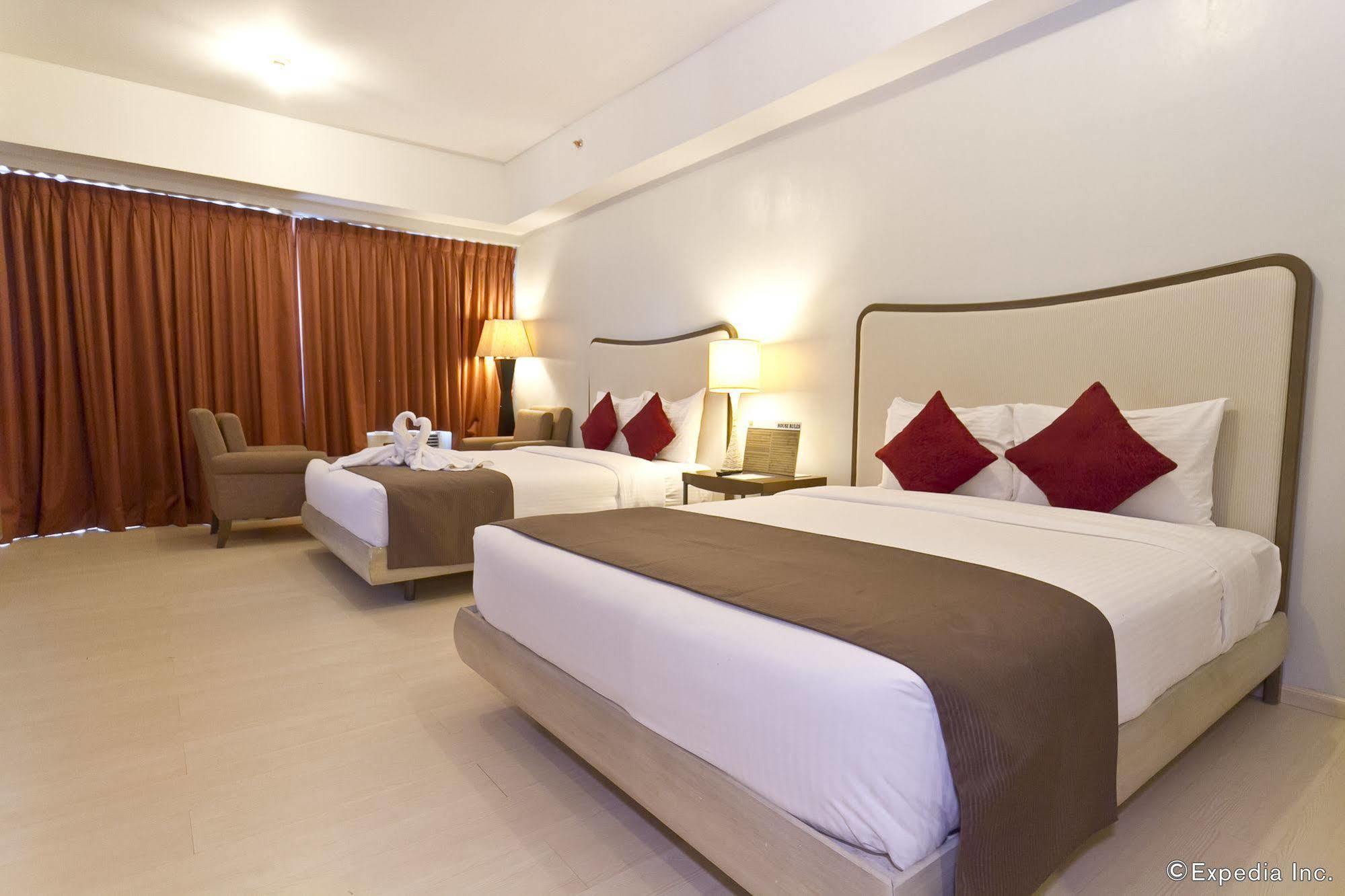 La Mirada Hotel Cebu Buitenkant foto